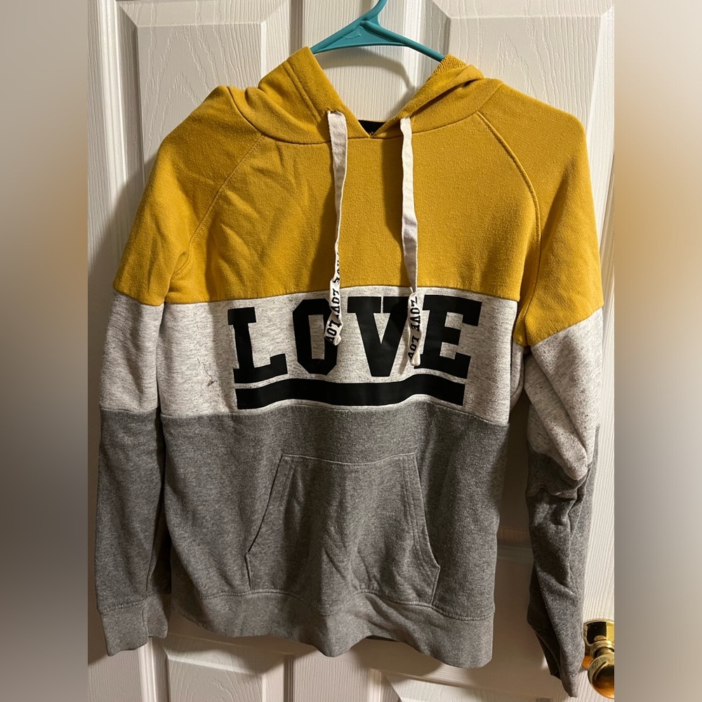Bobbie Brooks women large hoodie Sale 2 for $20